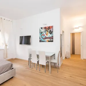 Magnoliaapartments - 2a Valle Duomo Milan